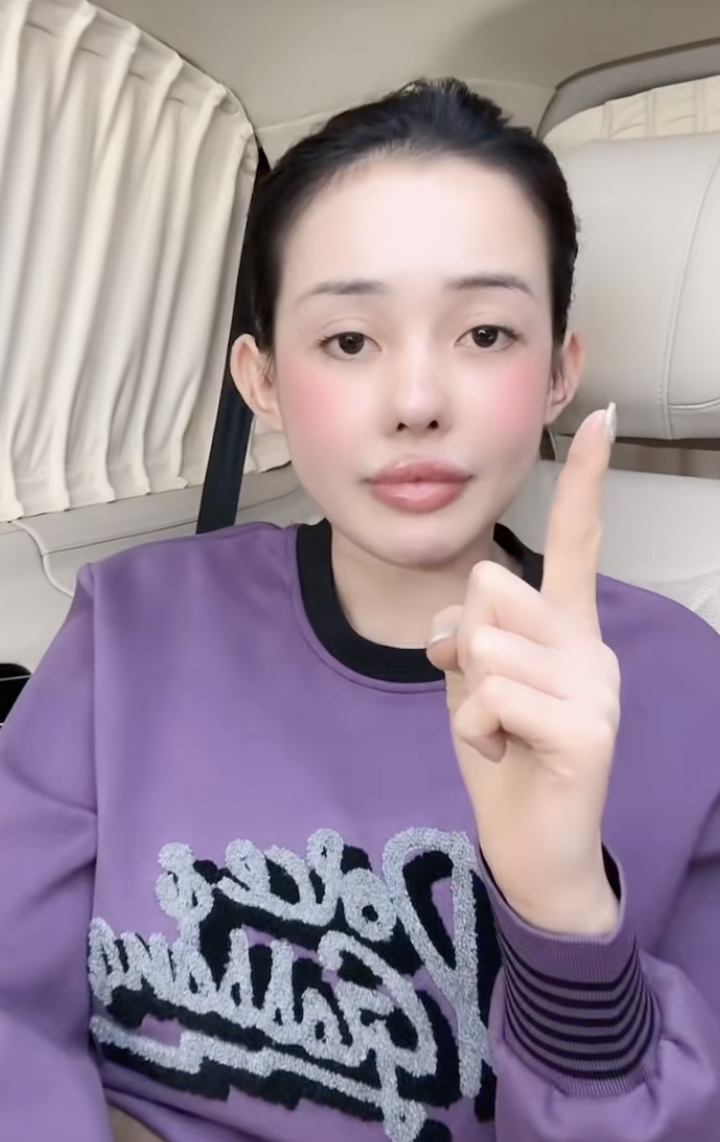 Bị tố bán thuốc giảm cân kém chất lượng Ngân 98 livestream xử lý gọn kẻ đặt điều