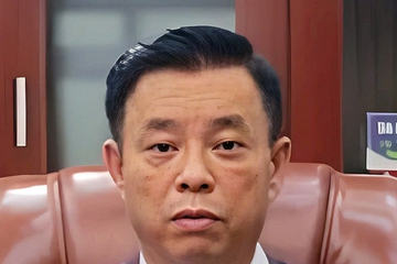 Chủ tịch Công ty dược Sơn Lâm huy động vợ, con chuyển hàng chục tỷ tiền hối lộ