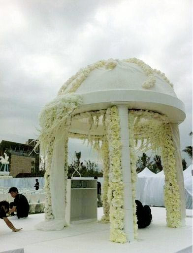 Đám cưới Uông Tiểu Phi và vợ mới bị chê quê mùa khác hẳn Từ Hy Viên năm xưa