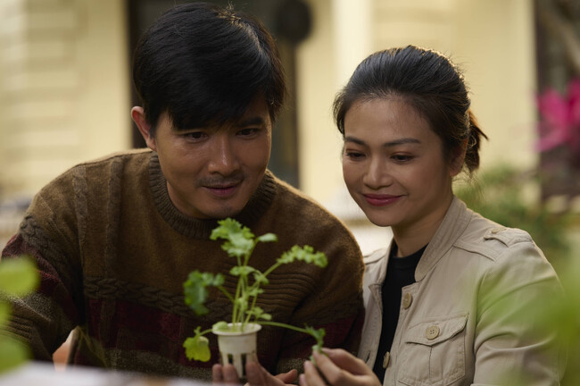 Điều không thể ngờ về nữ diễn viên 'trẻ đẹp khó tin' trong phim 'Cha tôi, người ở lại'- Ảnh 3.