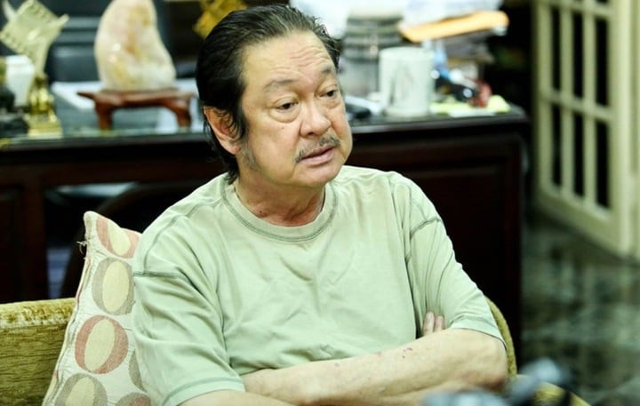 Chánh Tín sống khổ sở vì vỡ nợ trước khi qua đời.