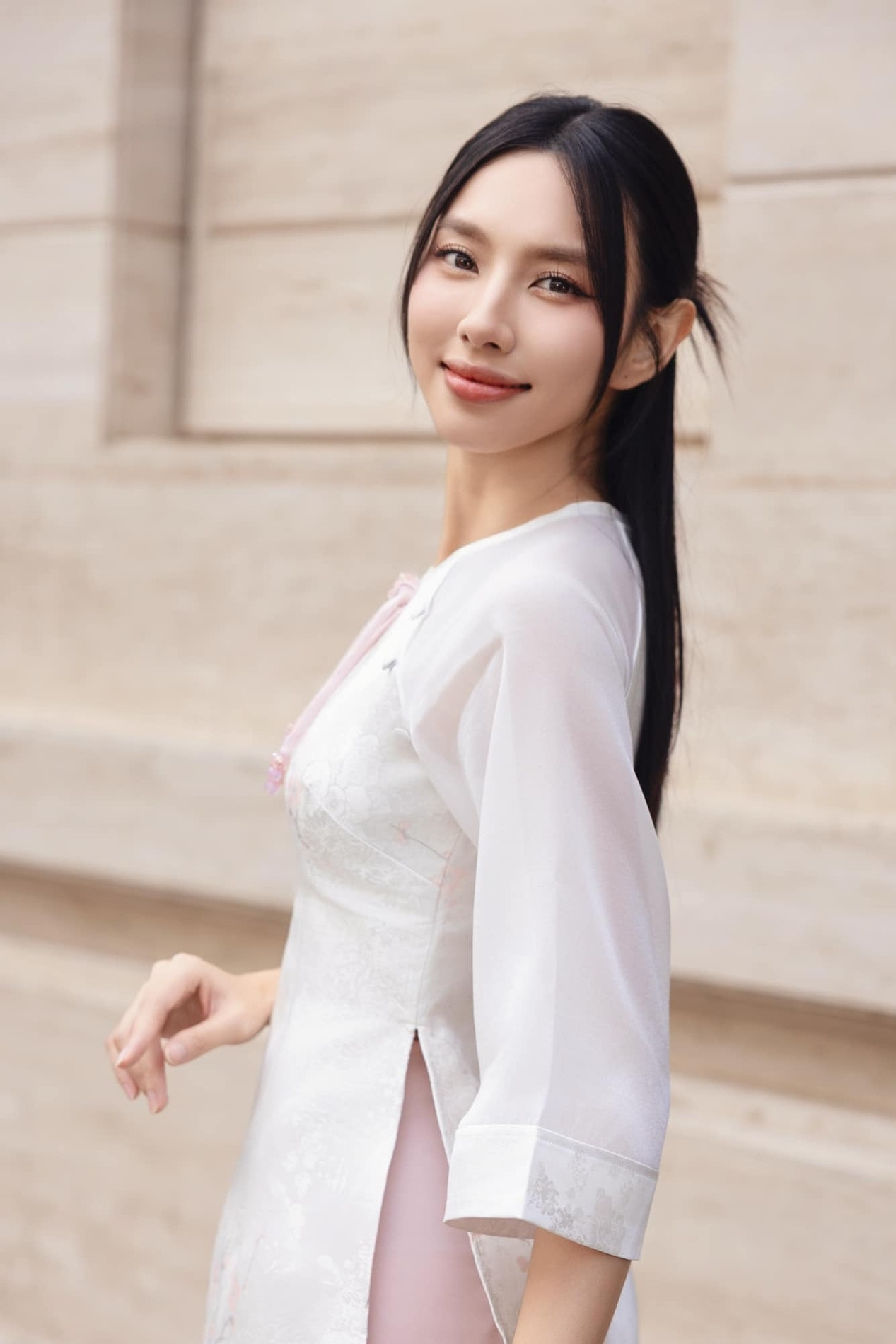 Hoa hậu Thùy Tiên im ắng sau khi hết lệnh tạm hoãn xuất cảnh