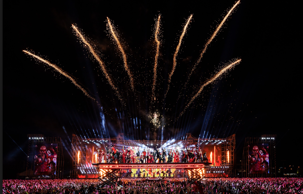 Làm rõ vụ 33 nghệ sĩ bị nói hết thời ảnh 1