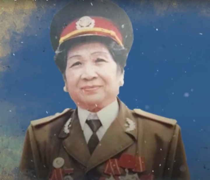 Để phát huy tối đa lợi thế ngoại hình và học vấn của bà Phấn, cha bà đề nghị bà về lại TP Cần Thơ xây dựng lực lượng tình báo miền Tây. Về sau người đẹp Tây Đô được bầu làm tổ trưởng lãnh đạo đội ngũ điệp báo miền Tây (hoạt động trong lòng địch), lấy Cần Thơ làm trụ sở. Với sự nổi bật về ngoại hình, bà được quân Pháp đặt biệt danh là “Thần vệ nữ phương Đông”.