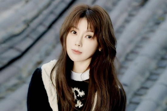 Nữ diễn viên trả nợ 4.700 tỷ trong 7 ngày bất ngờ tuyên bố ly hôn chồng Chủ tịch