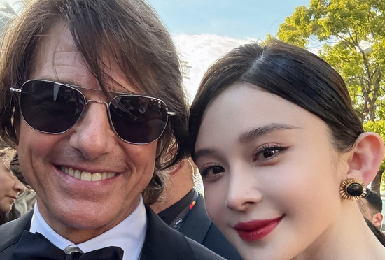 Nữ diễn viên Trung Quốc bị đuổi khỏi thảm đỏ Cannes vì hành vi với Tom Cruise