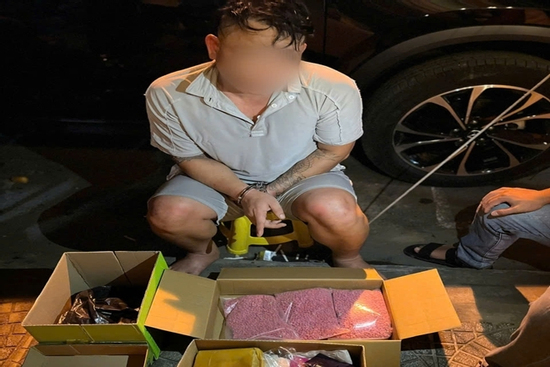 Vợ ra đầu thú sau khi chồng bị bắt