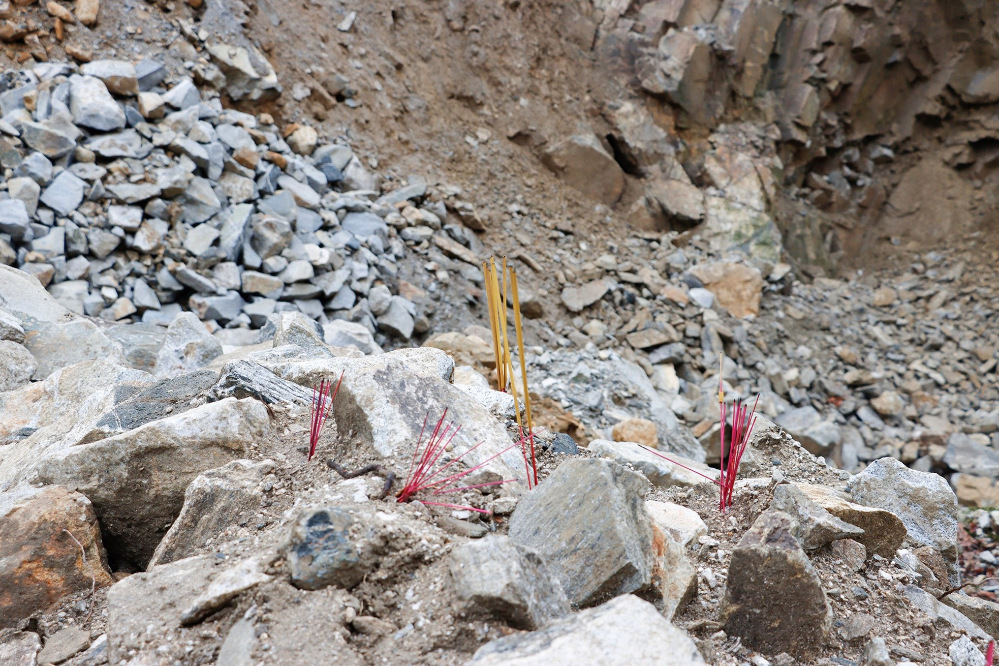 Vụ sạt lở công trường thủy điện ở Lai Châu: Tìm thấy 3 thi thể ảnh 7