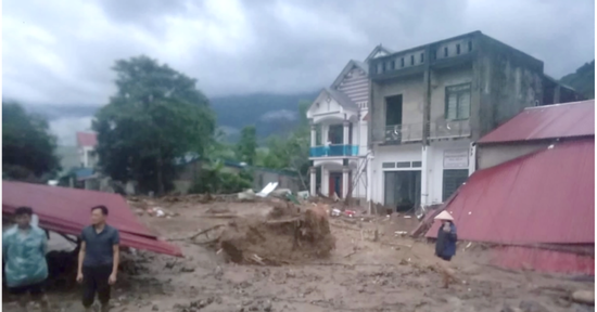 4 người tử vong sau trận lũ quét lúc 0 giờ