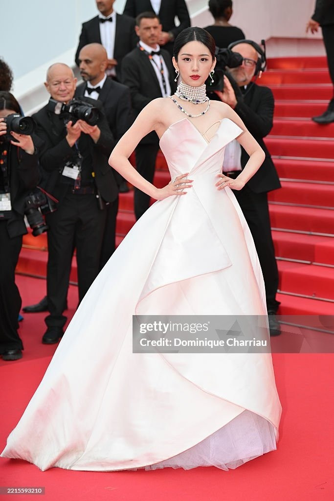 Cannes ngày 5: Châu Dã đẹp không tì vết, sao vô danh làm lố ảnh 7