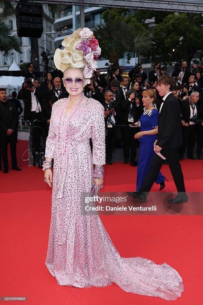 Cannes ngày 5: Châu Dã đẹp không tì vết, sao vô danh làm lố ảnh 33