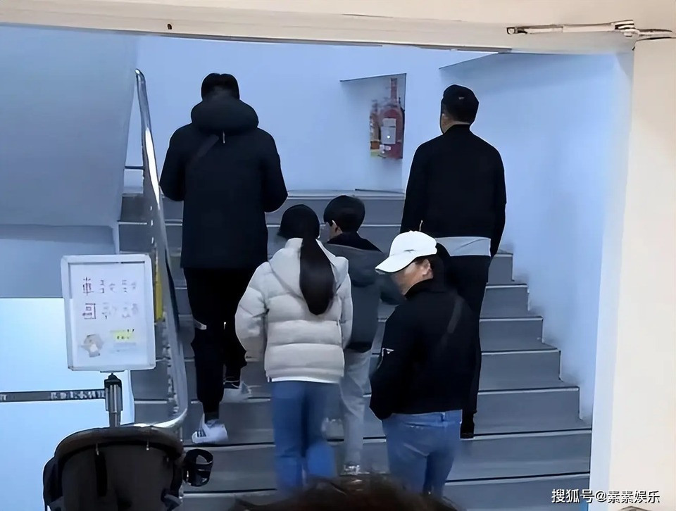 b548555e5f674de4b1b9d5c83abd022e