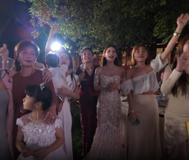 Lý do 2 con Từ Hy Viên không dự đám cưới của Uông Tiểu Phi