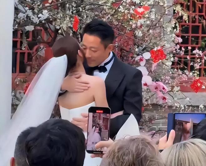 Lý do 2 con Từ Hy Viên không dự đám cưới của Uông Tiểu Phi