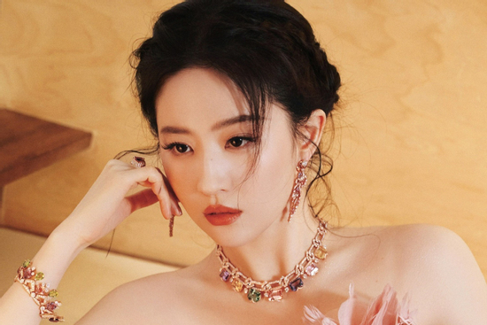 Đúng 20h hôm nay, ngày 19/5/2025, 3 con giáp Quý Nhân ra tay tương trợ, bội thu tài lộc, sự nghiệp leo thang