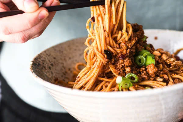 Ăn cay có giúp đốt cháy calo nhiều hơn?- Ảnh 3.