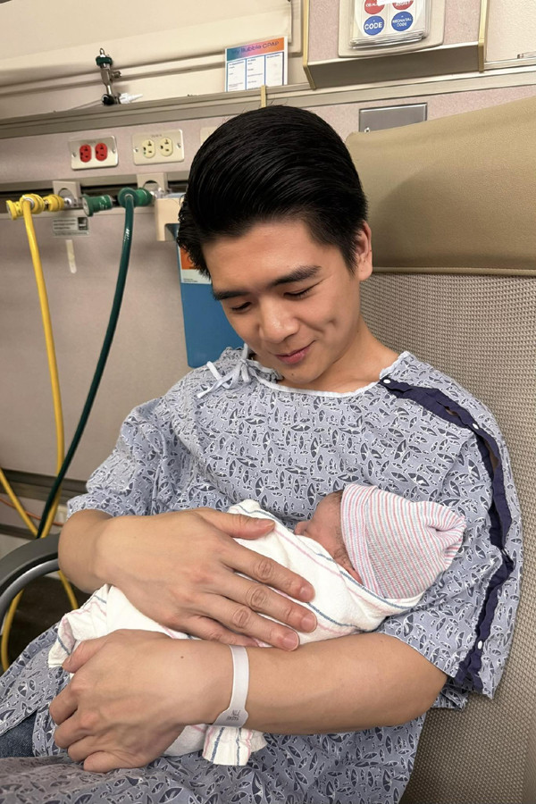 Chủ tịch ACB và doanh nhân Cường 'Đô la' vào chúc mừng anh chồng Đỗ Mỹ Linh lần nữa lên chức bố- Ảnh 2.