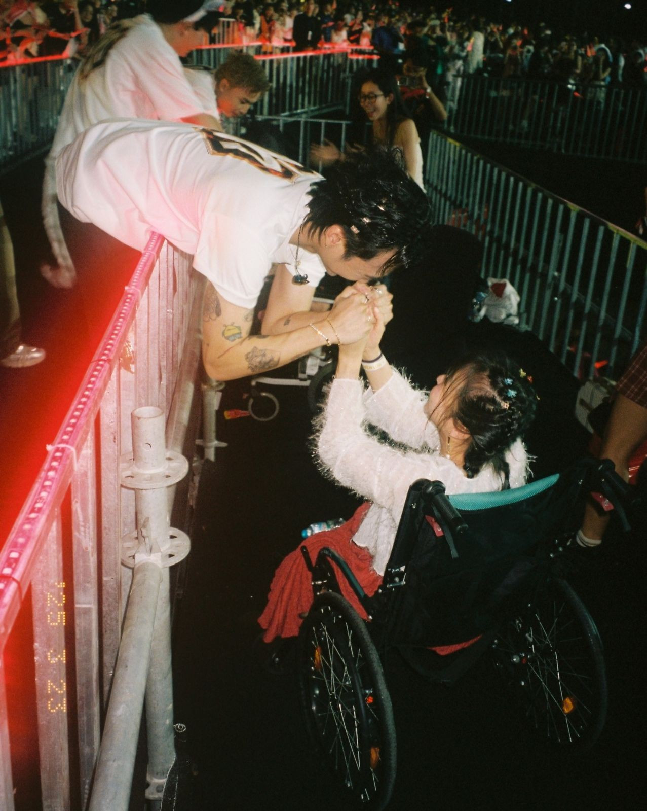 Góc khuất 33 nghệ sĩ ảnh 4