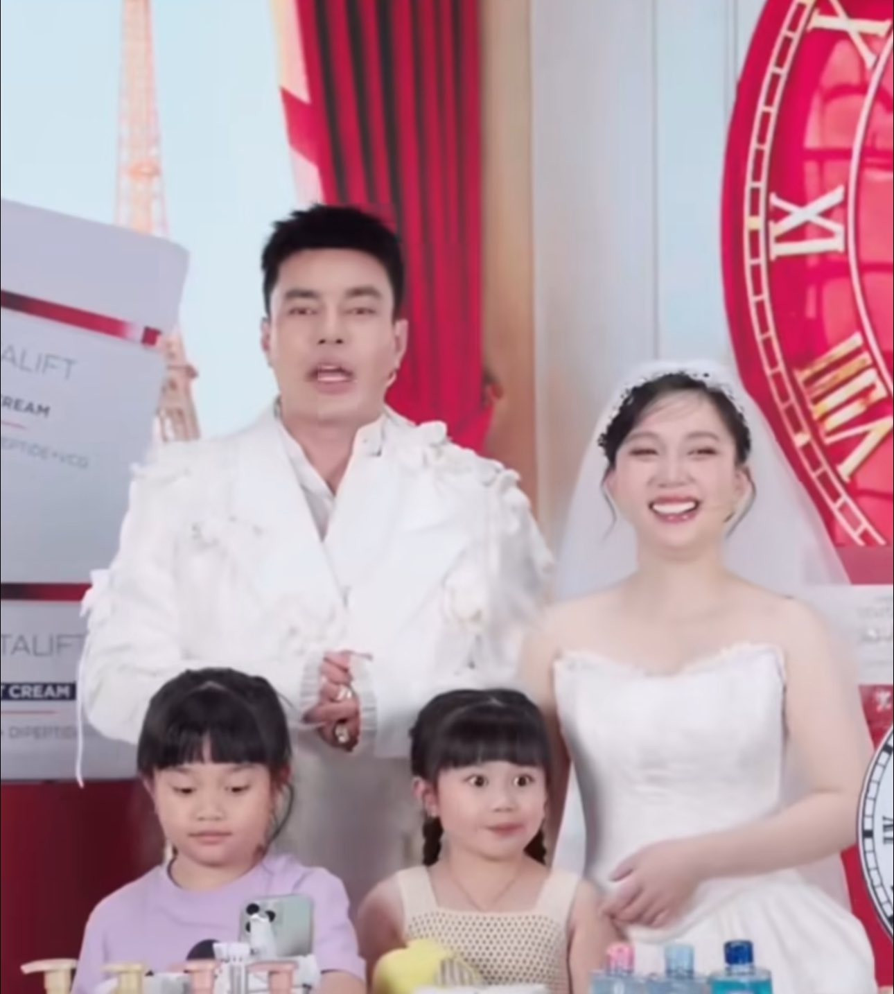 Lê Dương Bảo Lâm gây tranh cãi khi nói con trai không phải con ruột