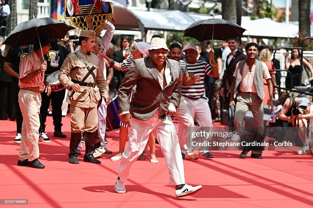 Náo loạn trên thảm đỏ Cannes ảnh 28