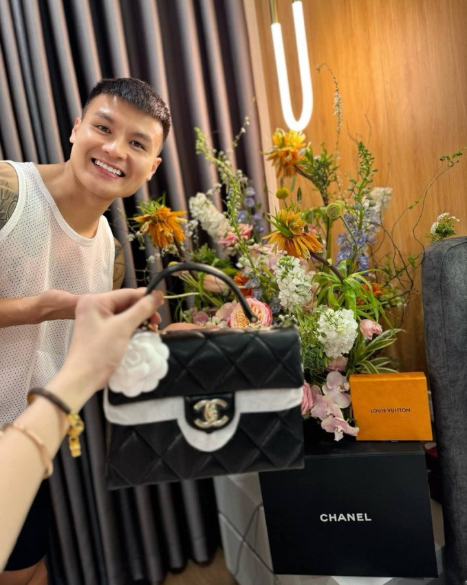 Bạn thân Ý Nhi bị tố được BTC ưu ái ra mặt vì 1 khoảnh khắc gây tranh cãi ở Miss World