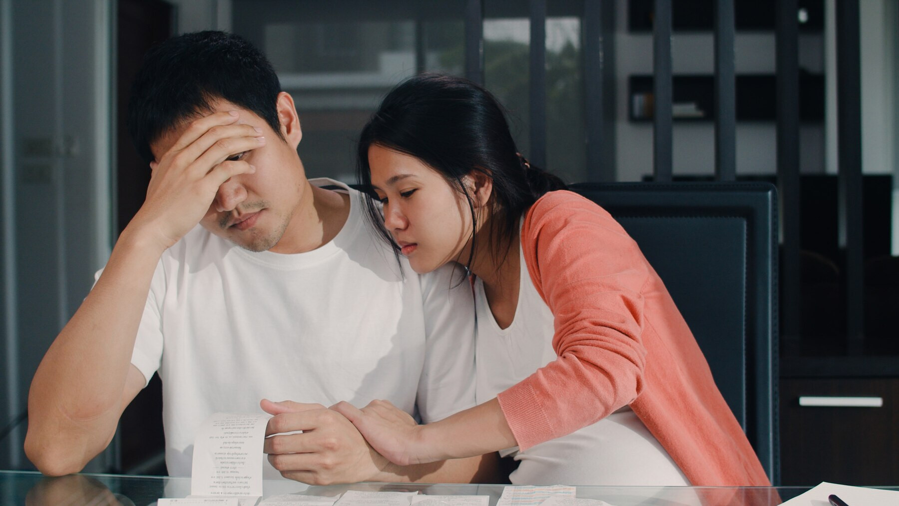 Chị dâu bất ngờ đòi vàng cho mượn, em chồng đứng ngồi không yên vaytien FP.jpg