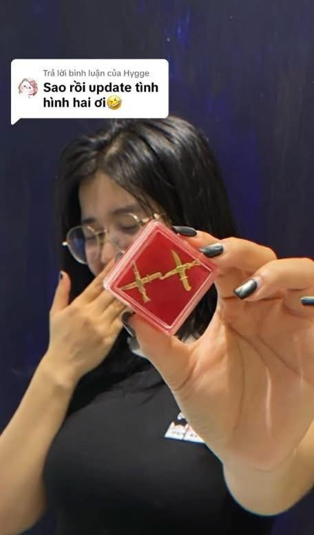 Danh tính chàng lính điển trai cao 1m80 có chuyện tình được cả MXH đẩy thuyền sau diễu binh