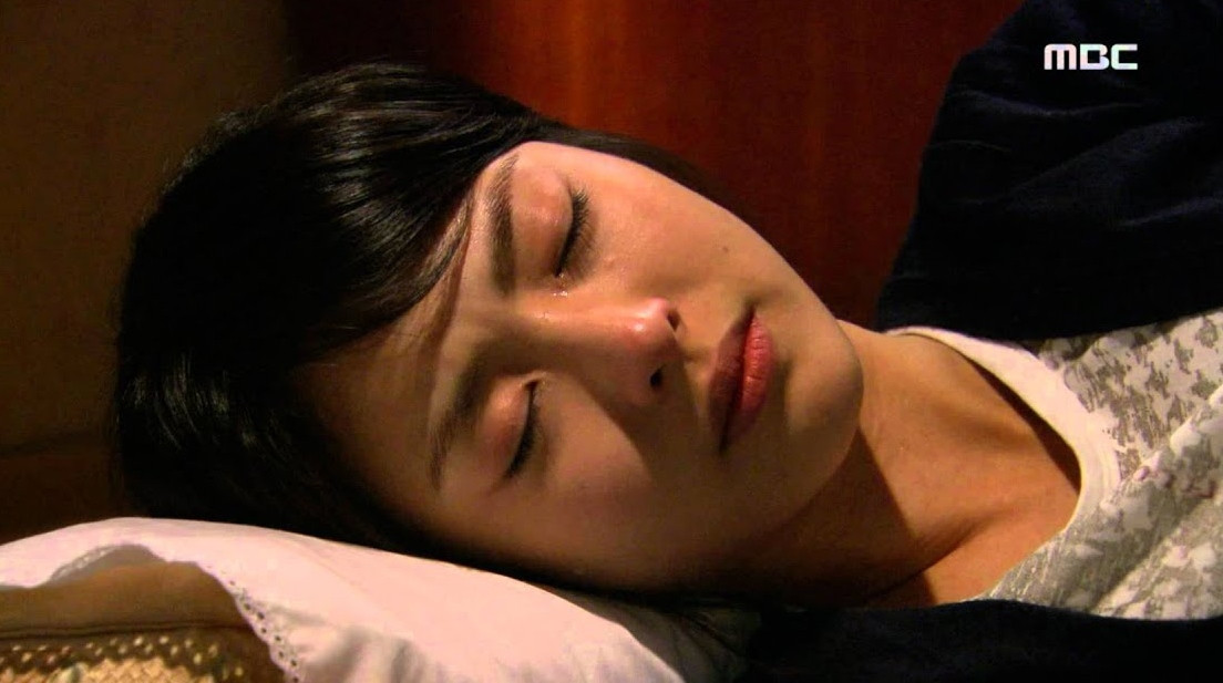 Không phải Son Ye Jin, đây mới là 'tình đầu' của Hyun Bin y5