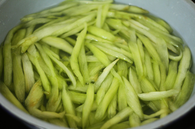 Nghỉ lễ, học Bằng Kiều nấu 'bún chửi' chuẩn vị Hà Nội Nghỉ lễ, học Bằng Kiều nấu 'bún chửi' chuẩn vị Hà Nội- Ảnh 10.