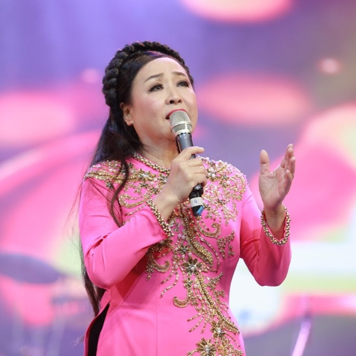 Nữ NSND đầu tiên hát Bài ca thống nhất lịch sử, đứng ra bảo vệ Long Nhật vì một điều th5