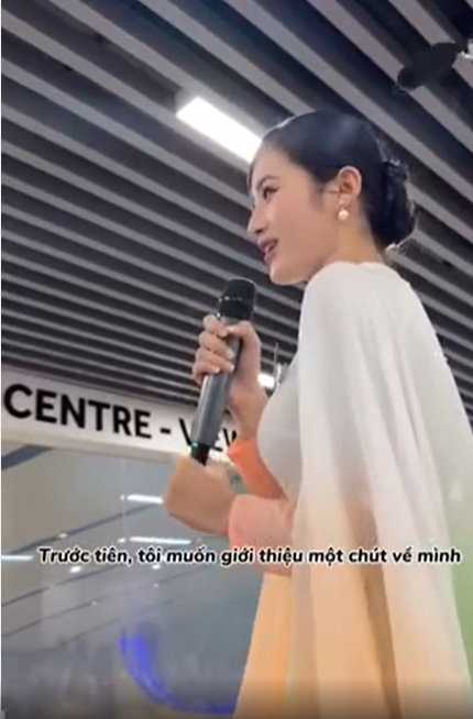 Khoảnh khắc để lộ trình tiếng Anh thật sự của Ý Nhi tại Miss World Lộ trình tiếng Anh thật sự của Ý Nhi tại Miss World có đủ wow như lời đồn