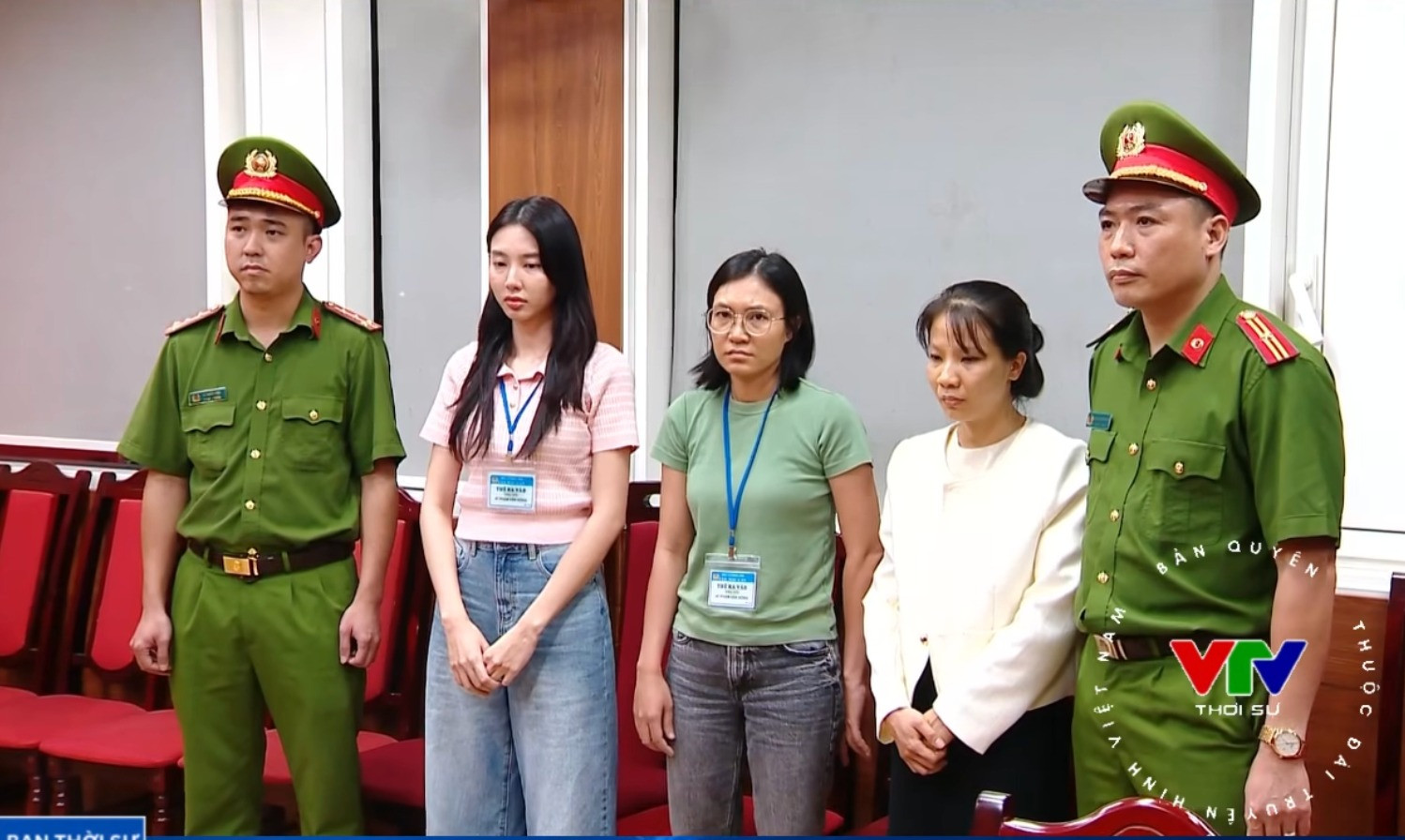 Lần lộ diện hiếm hoi của Thùy Tiên trong 2 tháng 'ở ẩn' trước khi bị bắt Lần lộ diện hiếm hoi của Thùy Tiên trong 2 tháng ở ẩn trước khi bị bắt