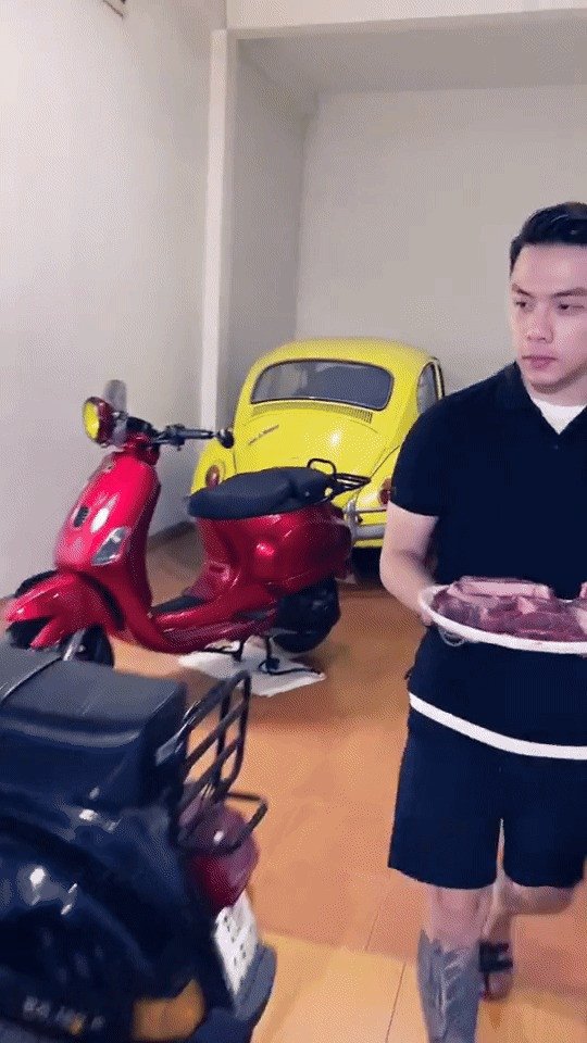 Loạt ảnh cực hot&nbsp;trong căn hộ chứa nhiều siêu xe quý hiếm của Tống Đông Khuê