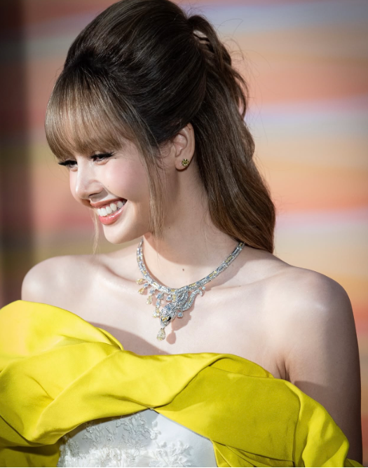 Lưu Diệc Phi tựa tiên tử tại sự kiện BVLGARI, đọ sắc cùng người đẹp Lisa (Blackpink) - Ảnh 6