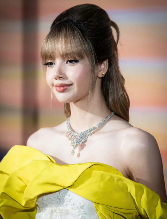 Lưu Diệc Phi tựa tiên tử tại sự kiện BVLGARI, đọ sắc cùng người đẹp Lisa (Blackpink) - Ảnh 5