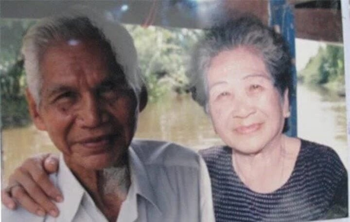 Bà Phấn và người chồng thứ ba Lê Văn Thích.