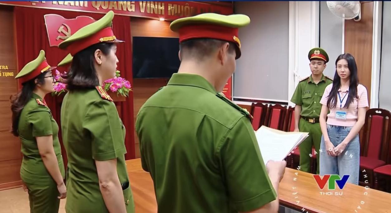 Truyền thông quốc tế chấn động vì Hoa hậu Thuỳ Tiên bị bắt 49921731611030714118447649003587173968572525n