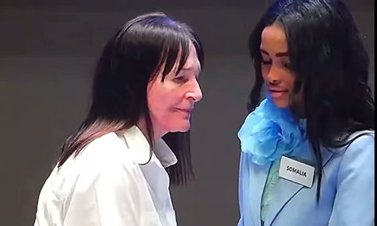 Bài thuyết trình gây chấn động ở Hoa hậu Thế giới