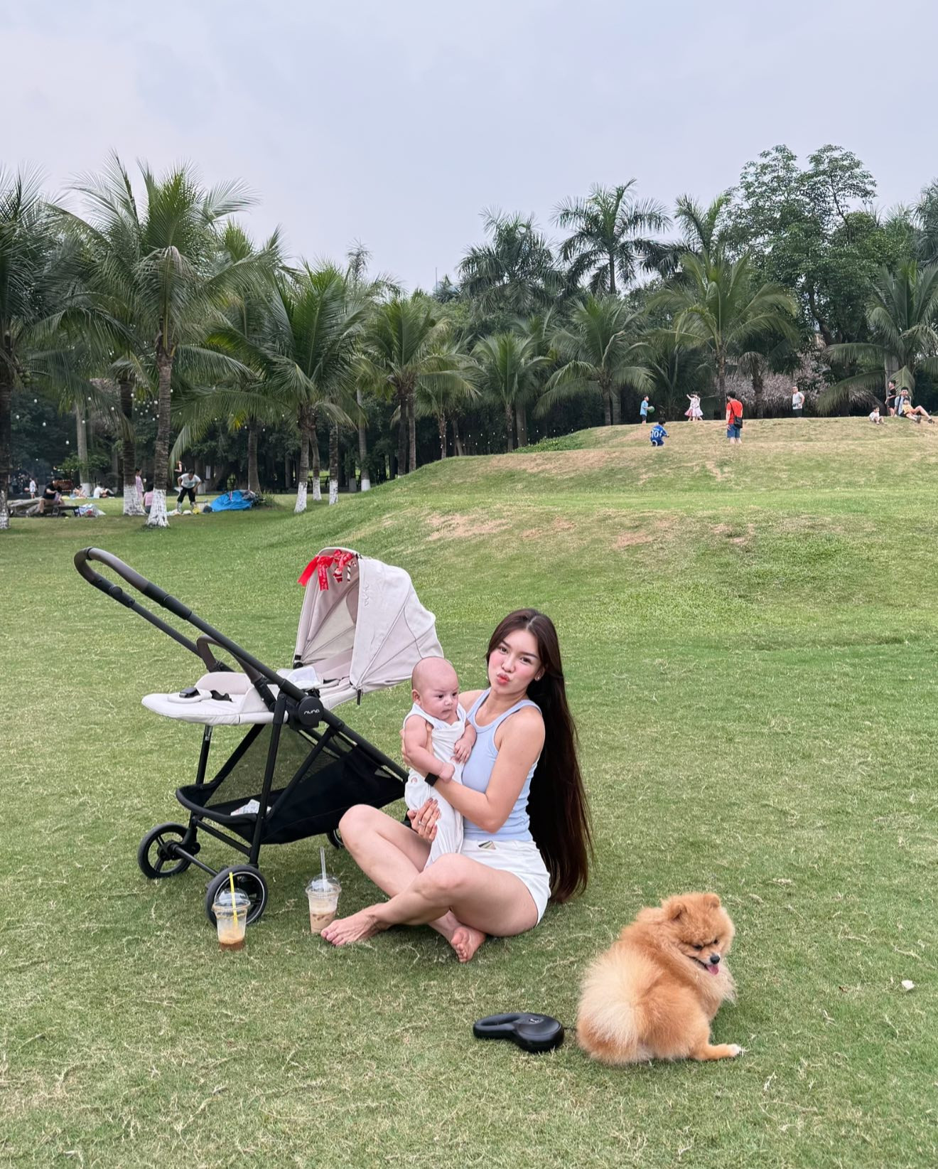 Ca sĩ Nhật Kim Anh, MC Mai Ngọc, vợ Văn Lâm thon gọn sau sinh, nhưng Diễm My mới gây ngỡ ngàng Mai Ngọc, Nhật Kim Anh, Yến Xuân khoe dáng thon gọn sau sinh, nhưng Diễm My mới thực sự gây ngỡ ngàng- Ảnh 3.