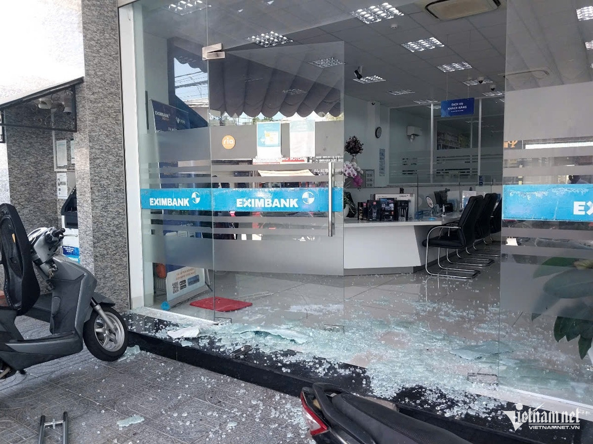 W-cướp ngân hàng ở vũng tàu.jpg