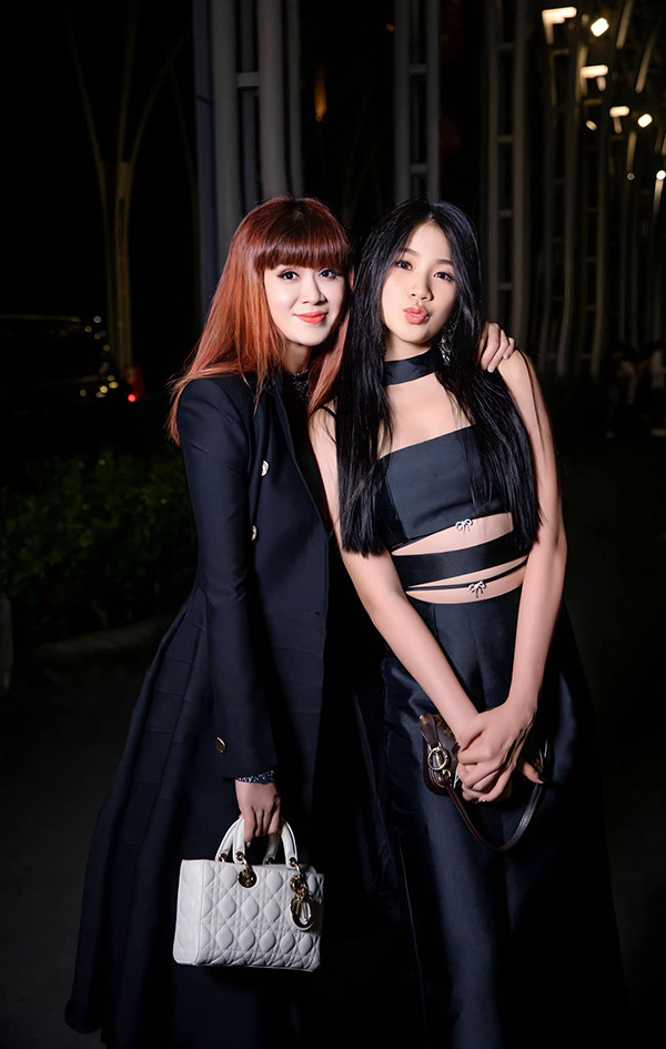 Con gái Lưu Thiên Hương tuổi 20 tài năng, nhan sắc như hoa hậu Con gái Lưu Thiên Hương tuổi 20 tài năng, nhan sắc như hoa hậu- Ảnh 9.