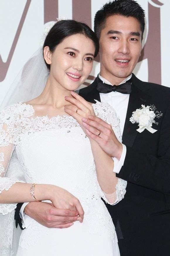 Hình ảnh bóc trần nhan sắc thật của nữ thần quốc dân