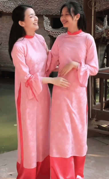 Hoa hậu Thùy Lâm khoe chiều cao gây choáng của gia đình quý tử 14 tuổi đã gần 1m9