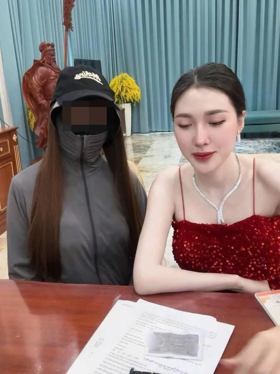 Phú bà Ngân Collagen là ai mà khiến Ngân 98 lao đao sau drama đấu tố thuốc giảm cân