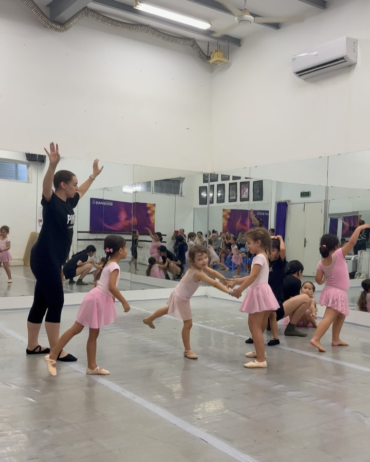 httpsevavnlangsaocongaihongochamuaballetkhoechandaicucphamngoaihinhhutmatnhonhatvedeplaitaytubomec20a634839i248812htmlimgPageZone