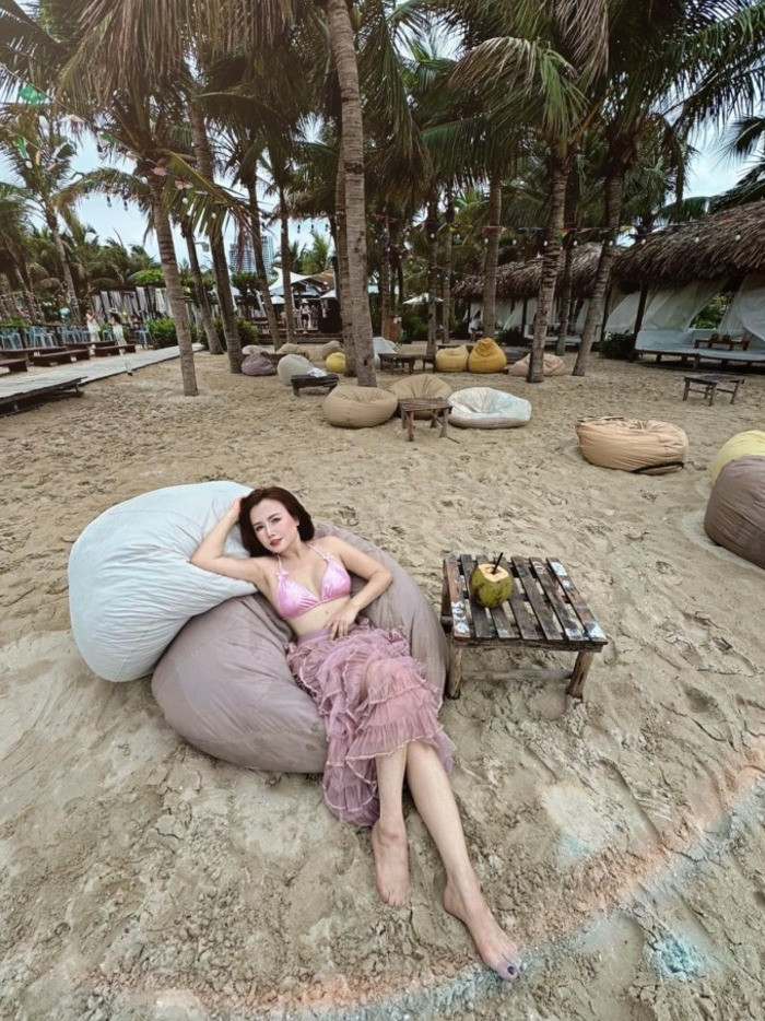 Bảo Thy, Thanh Hằng, Hoàng Yến chào hè bằng bikini gợi cảm nhưng Minh Triệu mới thực sự 'nóng bỏng'- Ảnh 7.