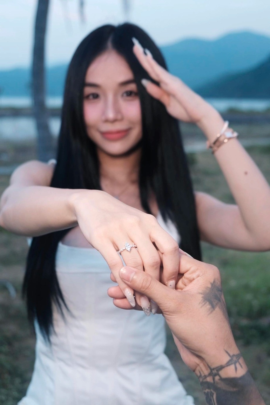 Đạt G bỏ qua dư luận để cưới Cindy Lư coi hai con của vợ như con ruột