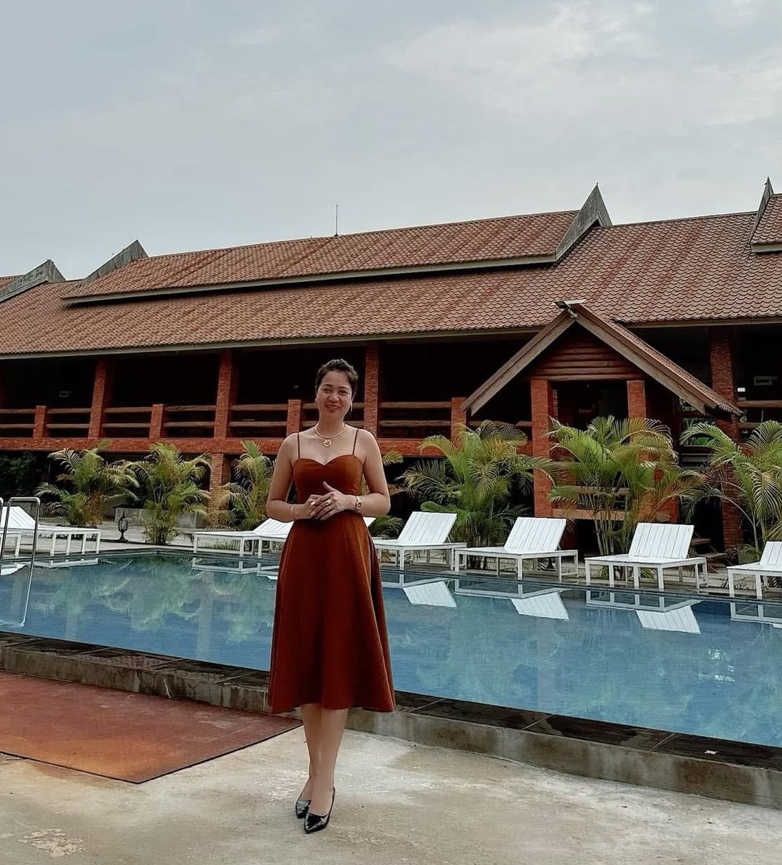 Kiểu váy 2 dây được bạn gái Hiệp Gà tích cực lăng xê- Ảnh 12.