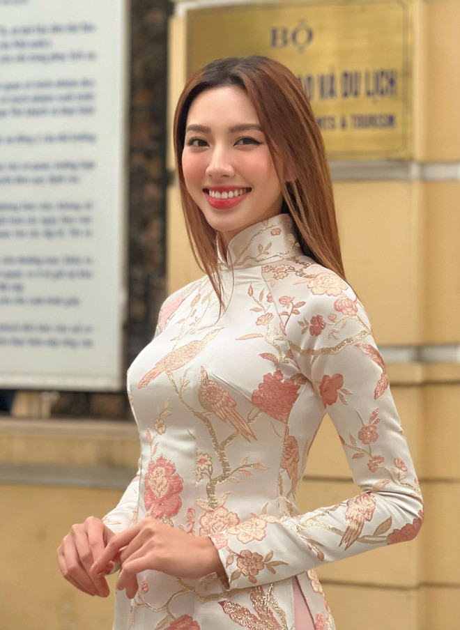 Hoa hậu Nguyễn Thúc Thùy Tiên bị tước danh hiệu Hoa hậu Nguyễn Thúc Thùy Tiên bị tước danh hiệu