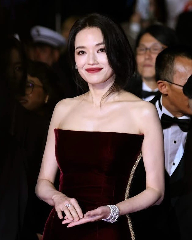 Thư Kỳ đẹp không góc chết, thách thức cả ống kính hung thần ở Cannes ảnh 3